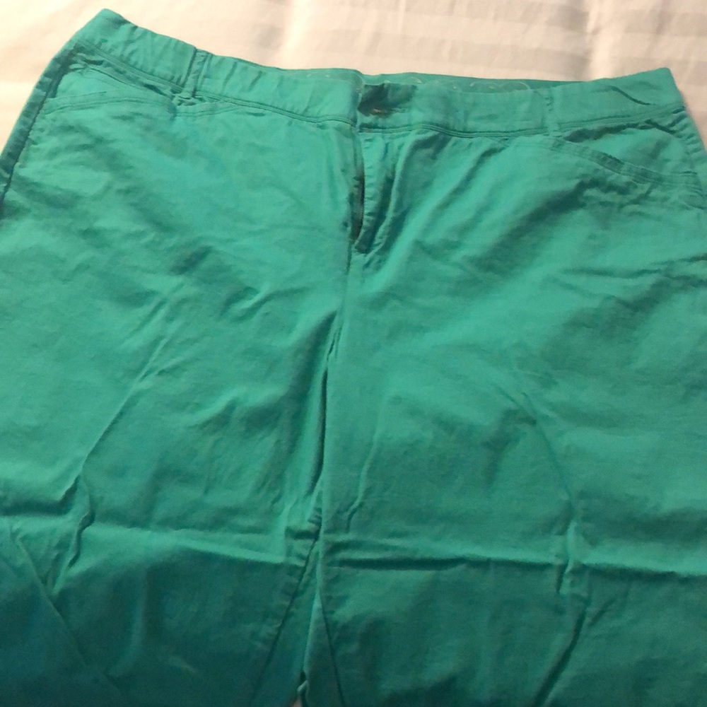 Ladies capris - Picture 2 of 4